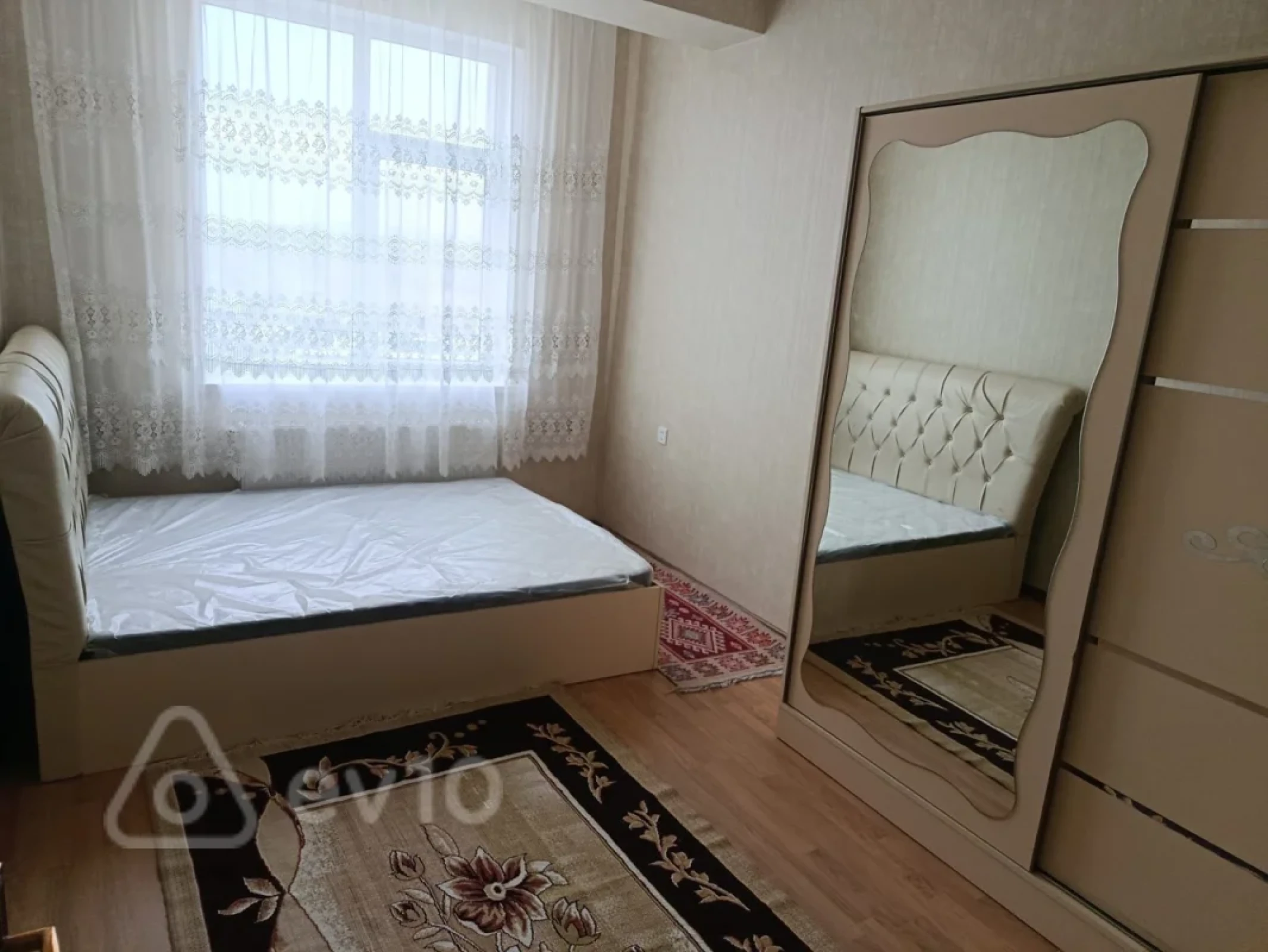 Kirayə verilir 2 otaqlı yeni tikili 50 m²