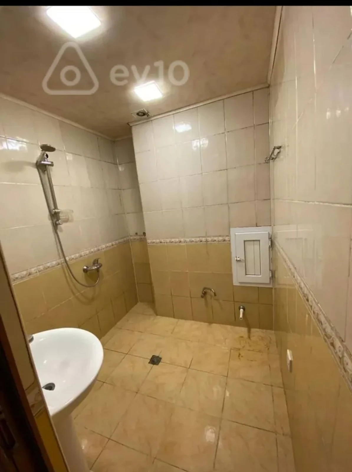 Satılır 2 otaqlı yeni tikili 63 m²