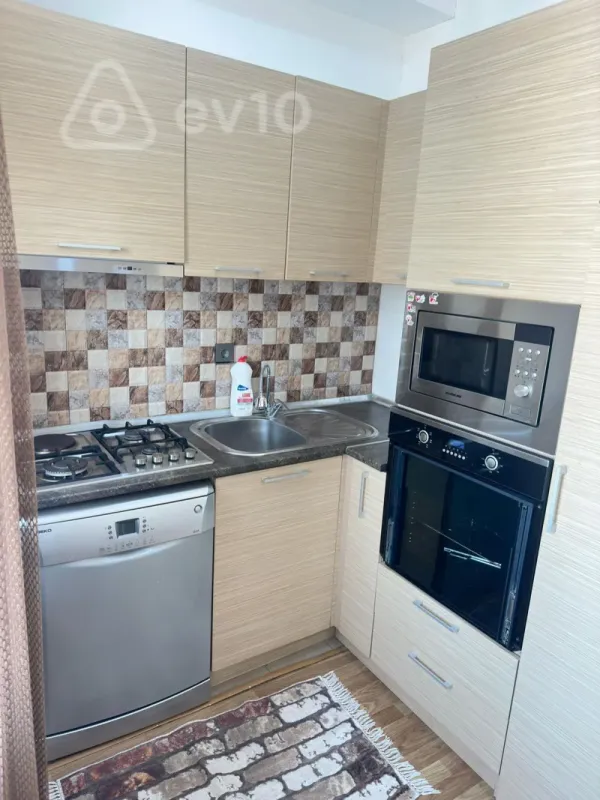 Kirayə verilir 2 otaqlı yeni tikili 60 m²