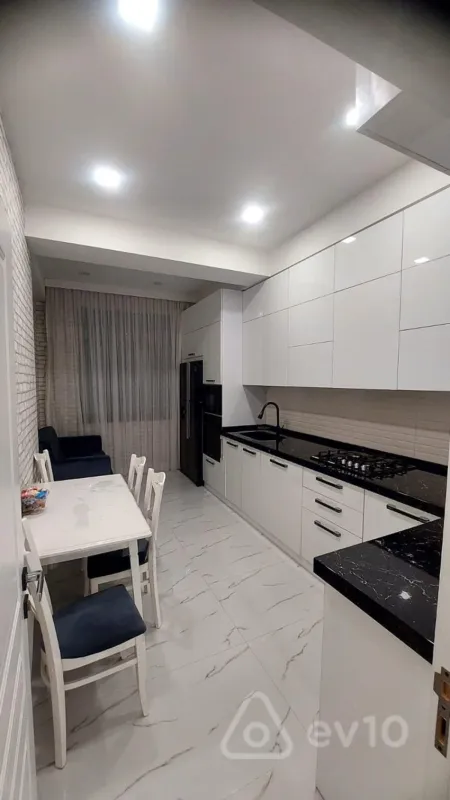 Kirayə verilir 3 otaqlı yeni tikili 100 m²