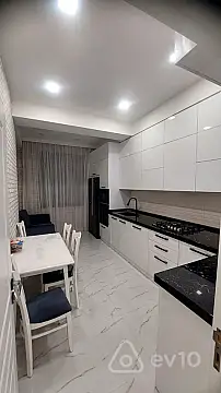 Kirayə verilir 3 otaqlı yeni tikili 100 m²