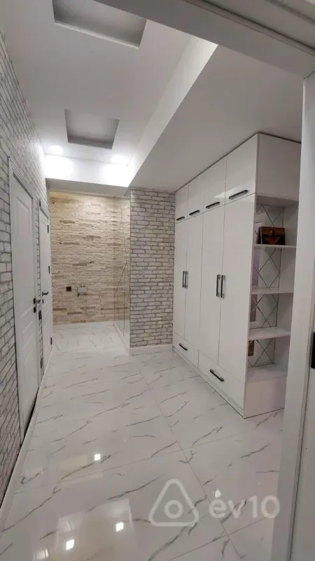Kirayə verilir 3 otaqlı yeni tikili 100 m²