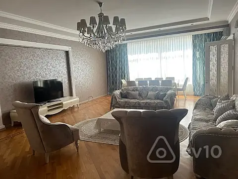 Kirayə verilir 4 otaqlı yeni tikili 170 m²