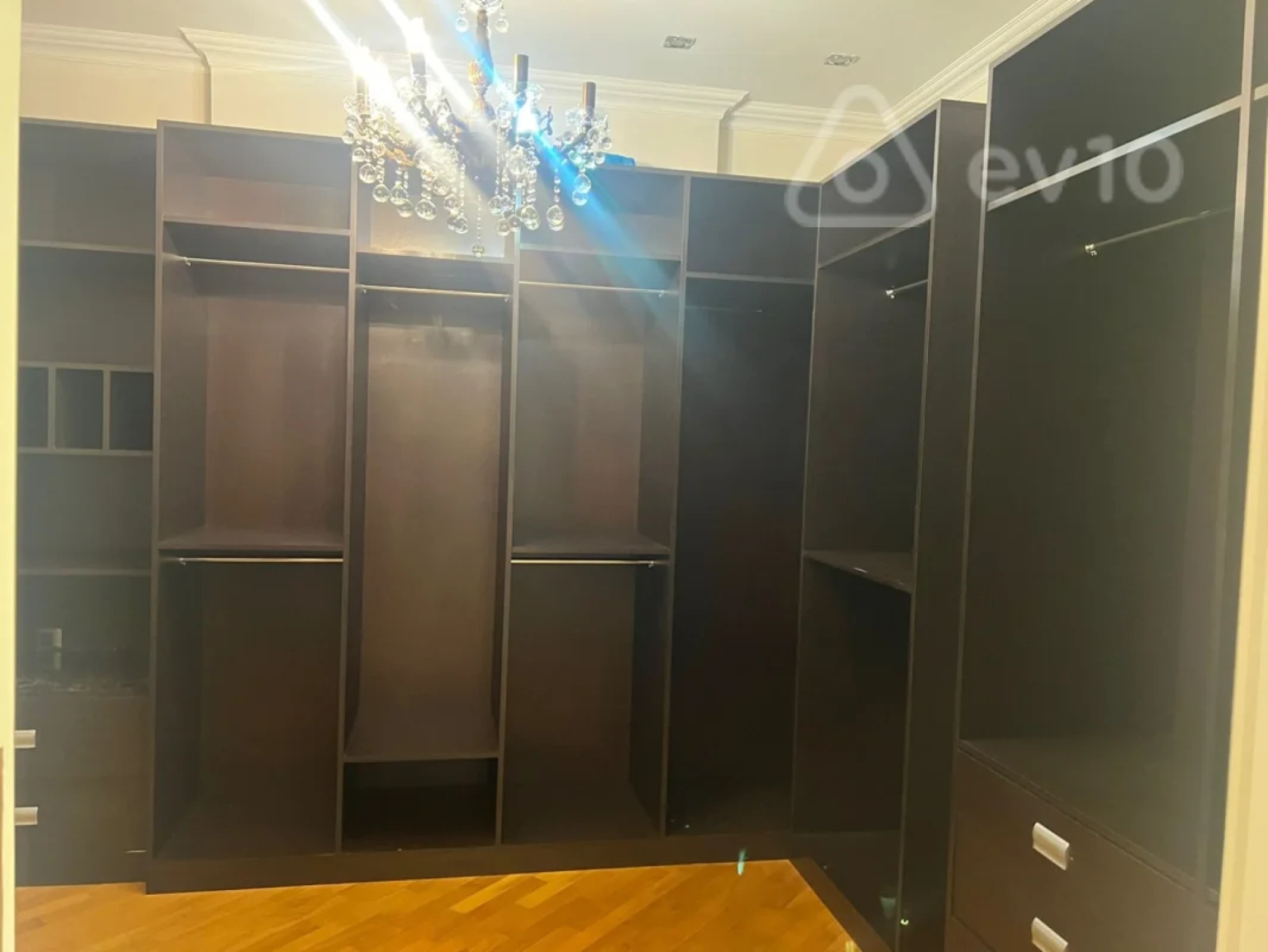 Kirayə verilir 4 otaqlı yeni tikili 170 m²