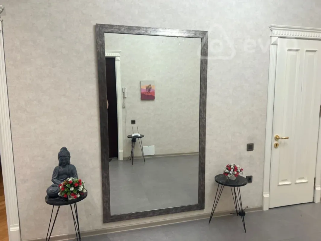 Kirayə verilir 4 otaqlı yeni tikili 170 m²