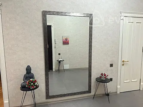 Kirayə verilir 4 otaqlı yeni tikili 170 m²