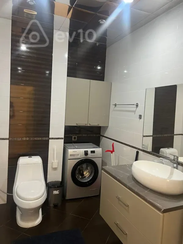 Kirayə verilir 4 otaqlı yeni tikili 170 m²