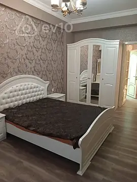 Kirayə verilir 2 otaqlı yeni tikili 65 m²