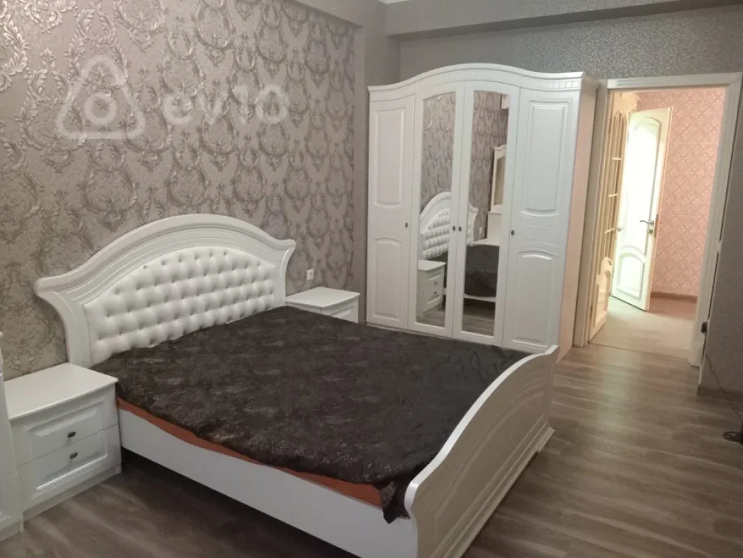 Kirayə verilir 2 otaqlı yeni tikili 65 m²