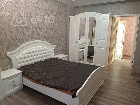 Kirayə verilir 2 otaqlı yeni tikili 65 m²
