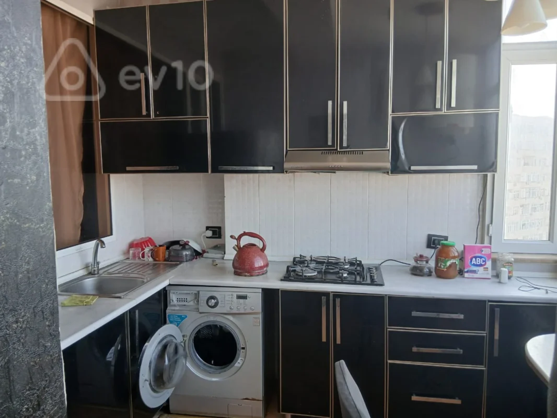 Kirayə verilir 3 otaqlı yeni tikili 95 m²