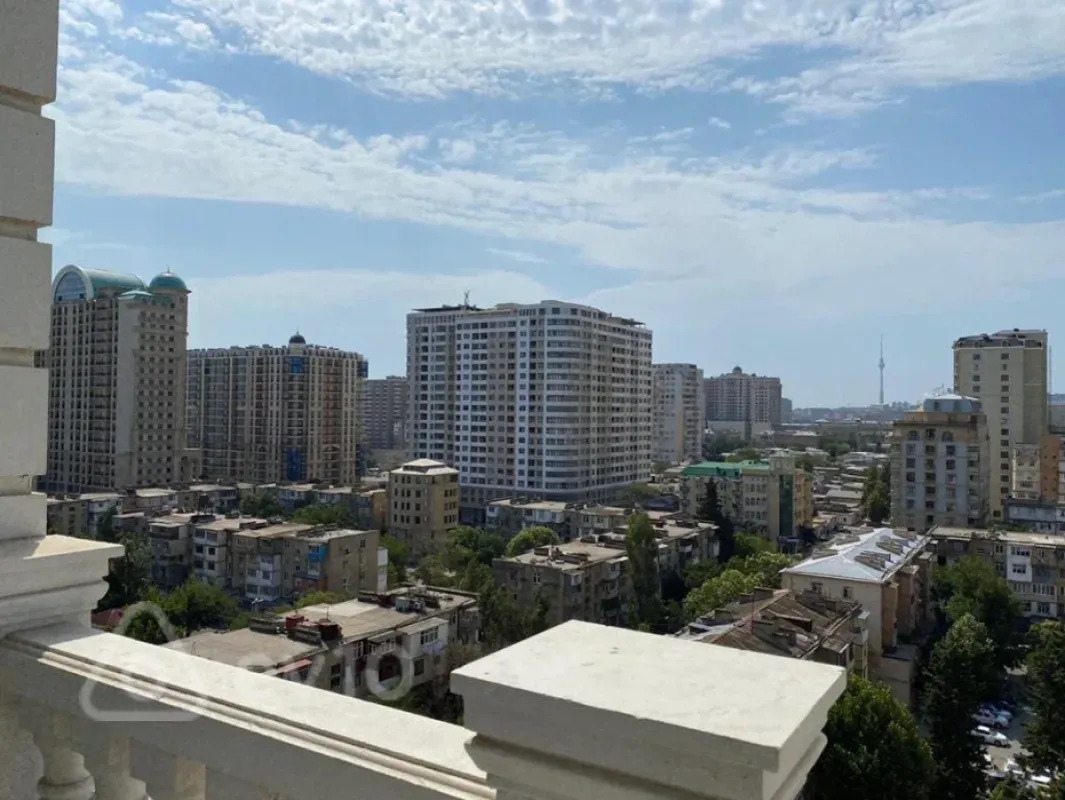 Kirayə verilir 3 otaqlı yeni tikili 160 m²