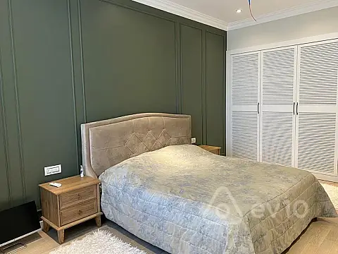 Kirayə verilir 3 otaqlı yeni tikili 160 m²