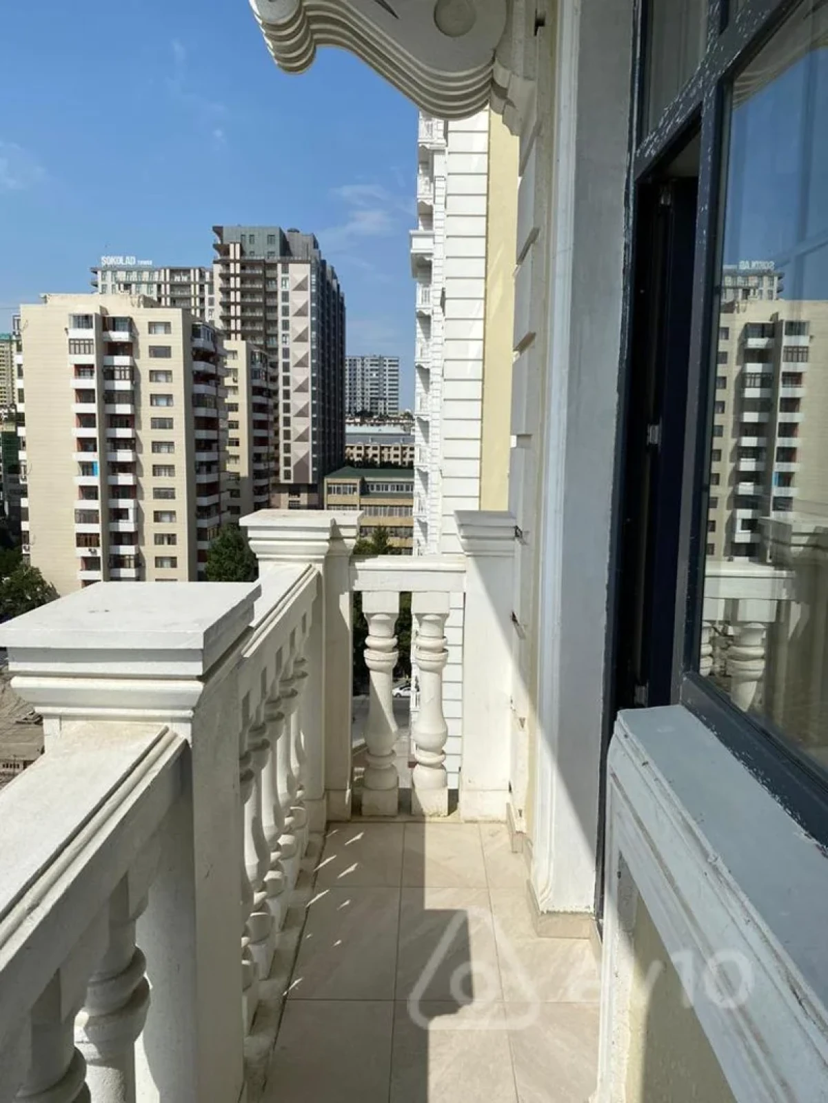 Kirayə verilir 3 otaqlı yeni tikili 160 m²