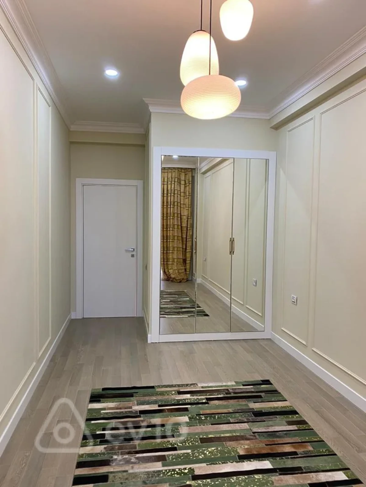 Kirayə verilir 3 otaqlı yeni tikili 160 m²