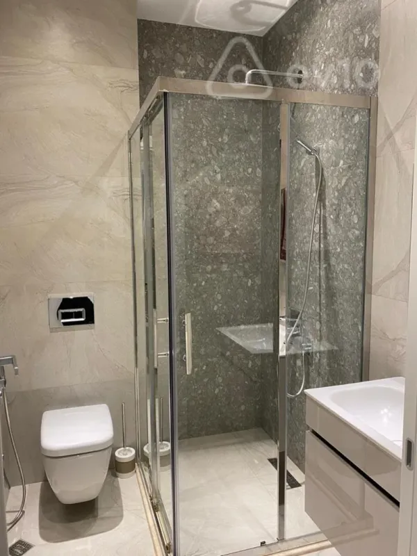 Kirayə verilir 3 otaqlı yeni tikili 160 m²