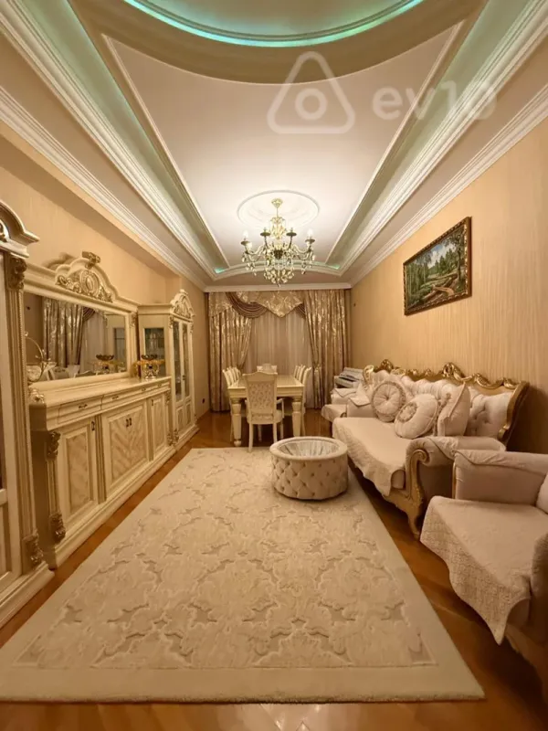 Satılır 3 otaqlı yeni tikili 118 m²