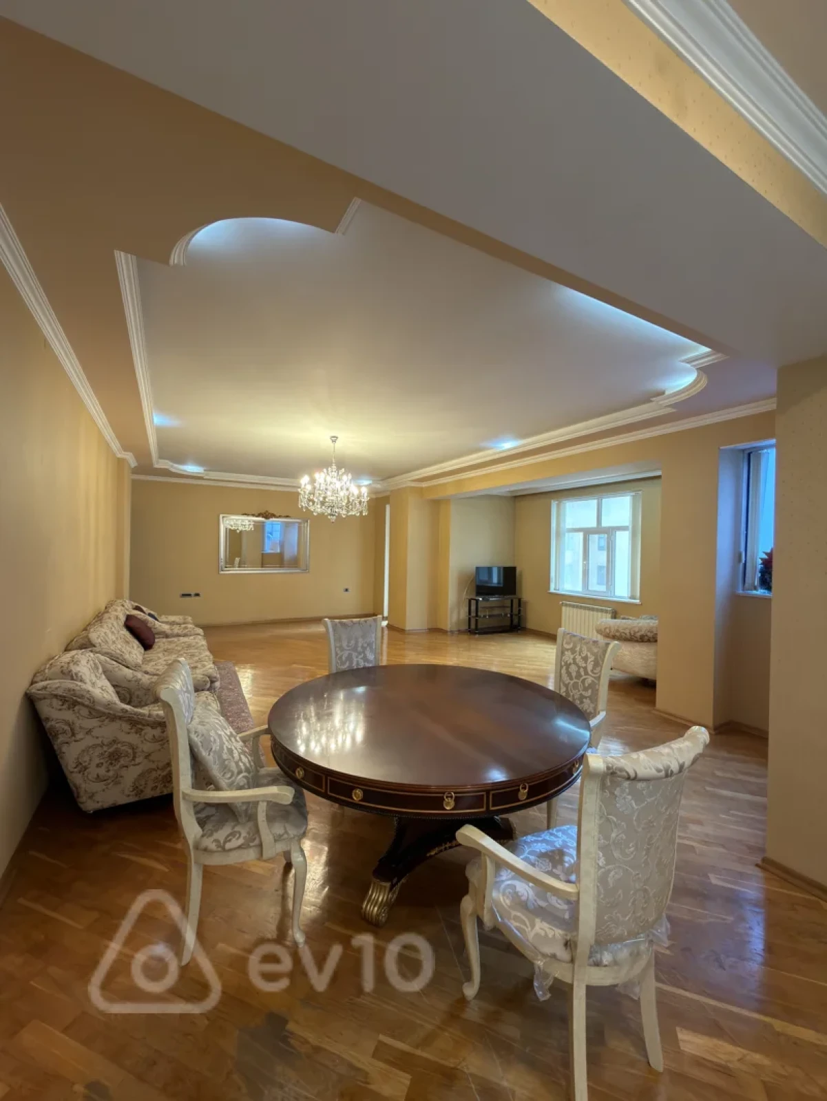 Satılır 3 otaqlı yeni tikili 260 m²