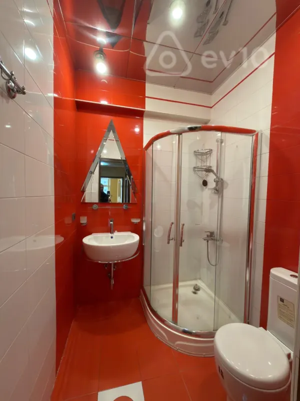 Satılır 3 otaqlı yeni tikili 260 m²