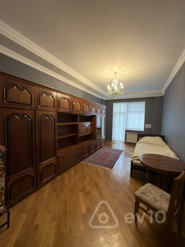 Satılır 3 otaqlı yeni tikili 260 m²
