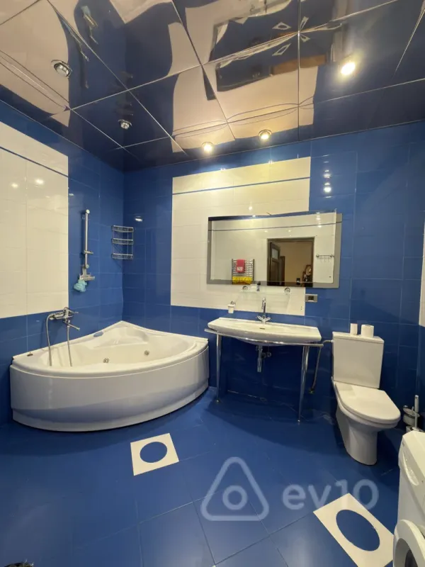 Satılır 3 otaqlı yeni tikili 260 m²