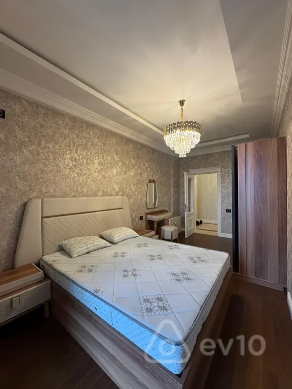 Kirayə verilir 2 otaqlı yeni tikili 65 m²