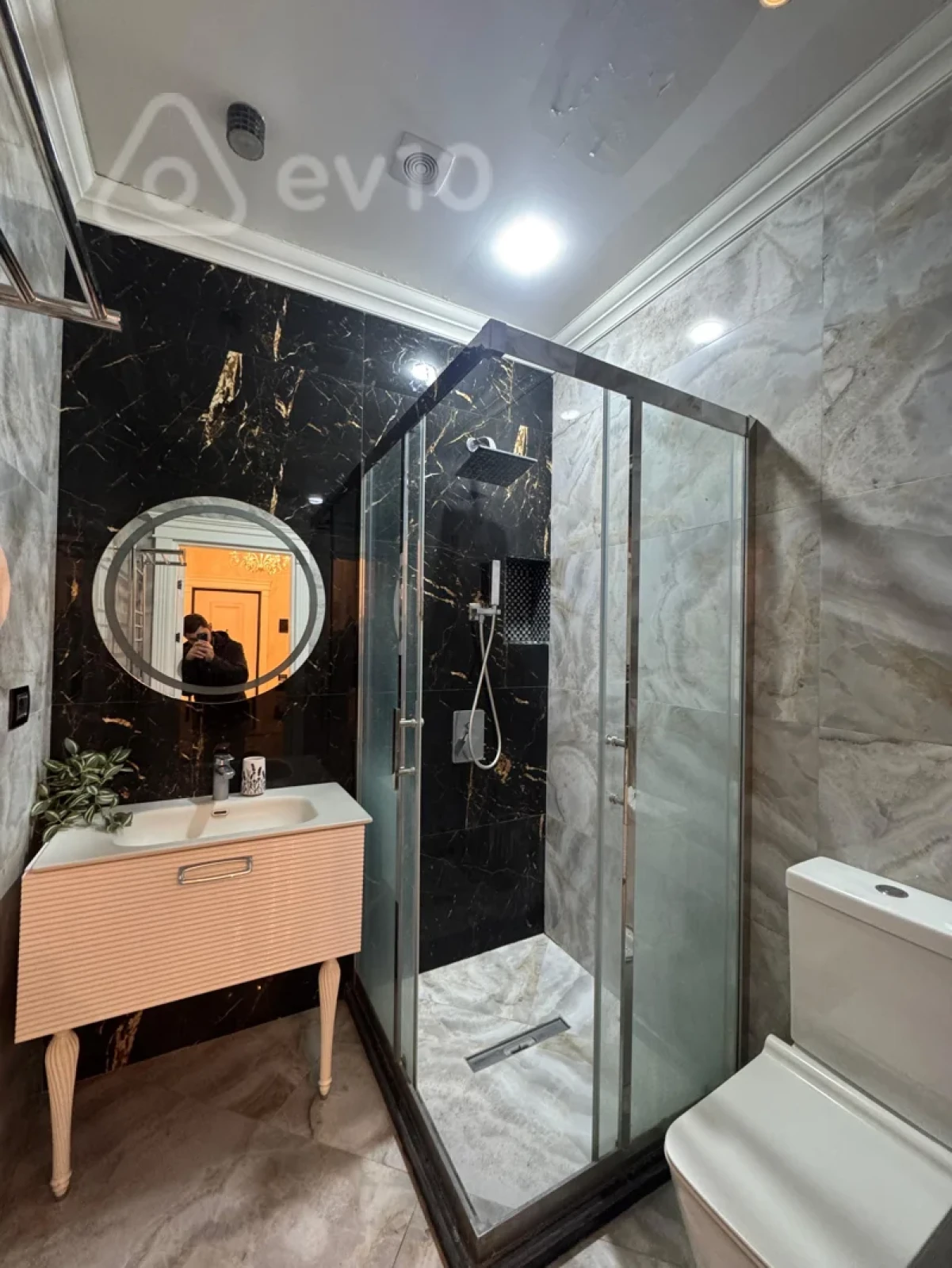 Kirayə verilir 2 otaqlı yeni tikili 65 m²