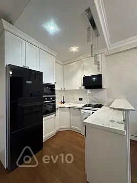 Kirayə verilir 2 otaqlı yeni tikili 65 m²