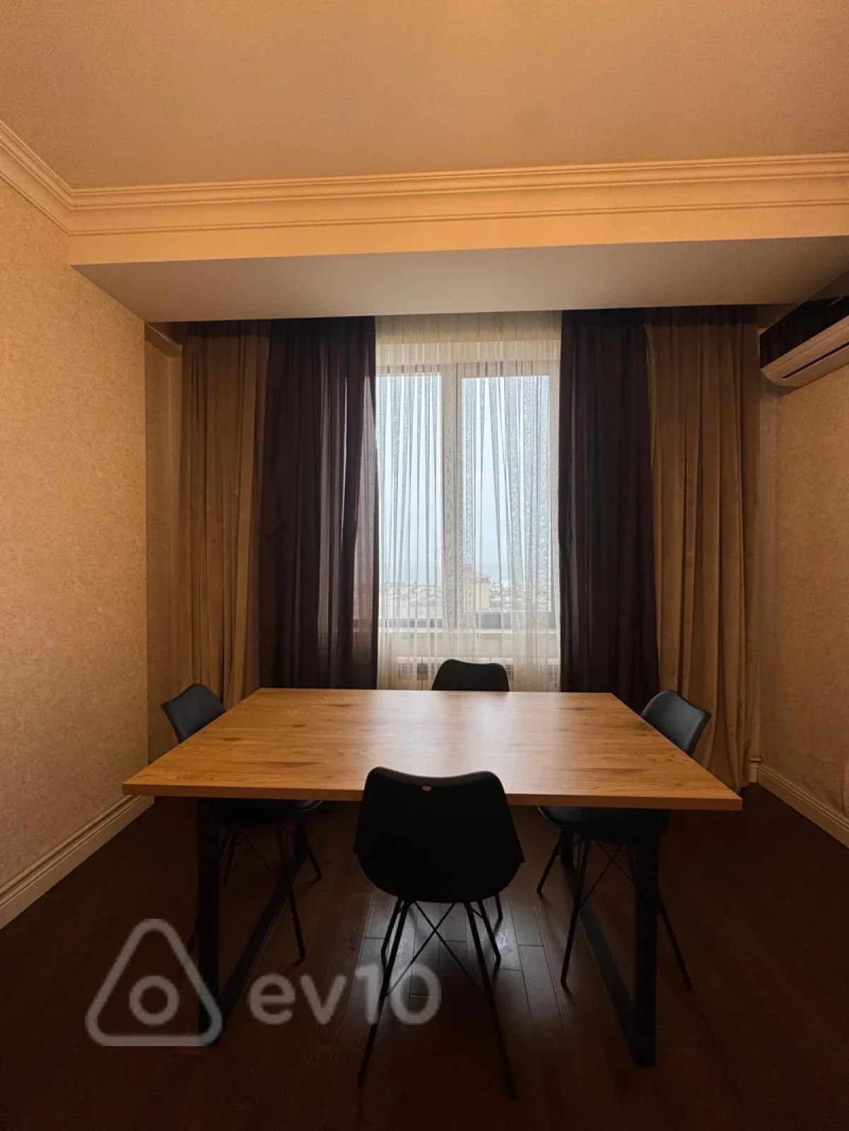 Kirayə verilir 2 otaqlı yeni tikili 65 m²