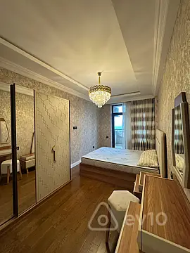 Kirayə verilir 2 otaqlı yeni tikili 65 m²