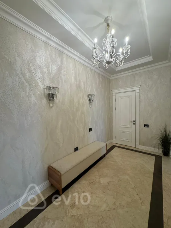 Kirayə verilir 2 otaqlı yeni tikili 65 m²