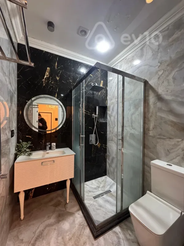 Kirayə verilir 2 otaqlı yeni tikili 65 m²