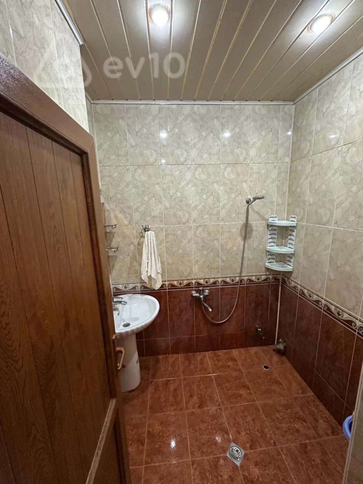 Kirayə verilir 3 otaqlı yeni tikili 110 m²