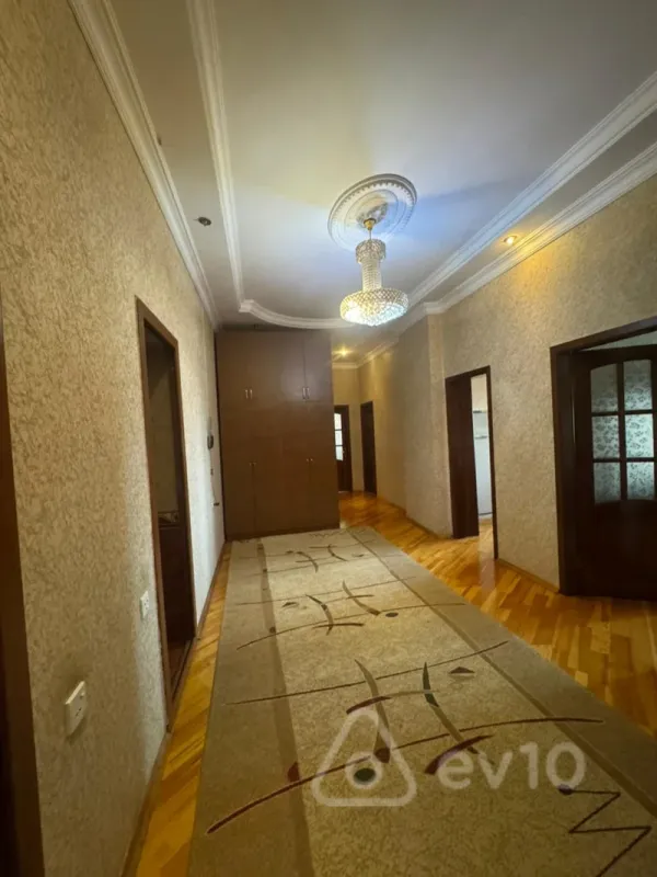 Kirayə verilir 3 otaqlı yeni tikili 110 m²