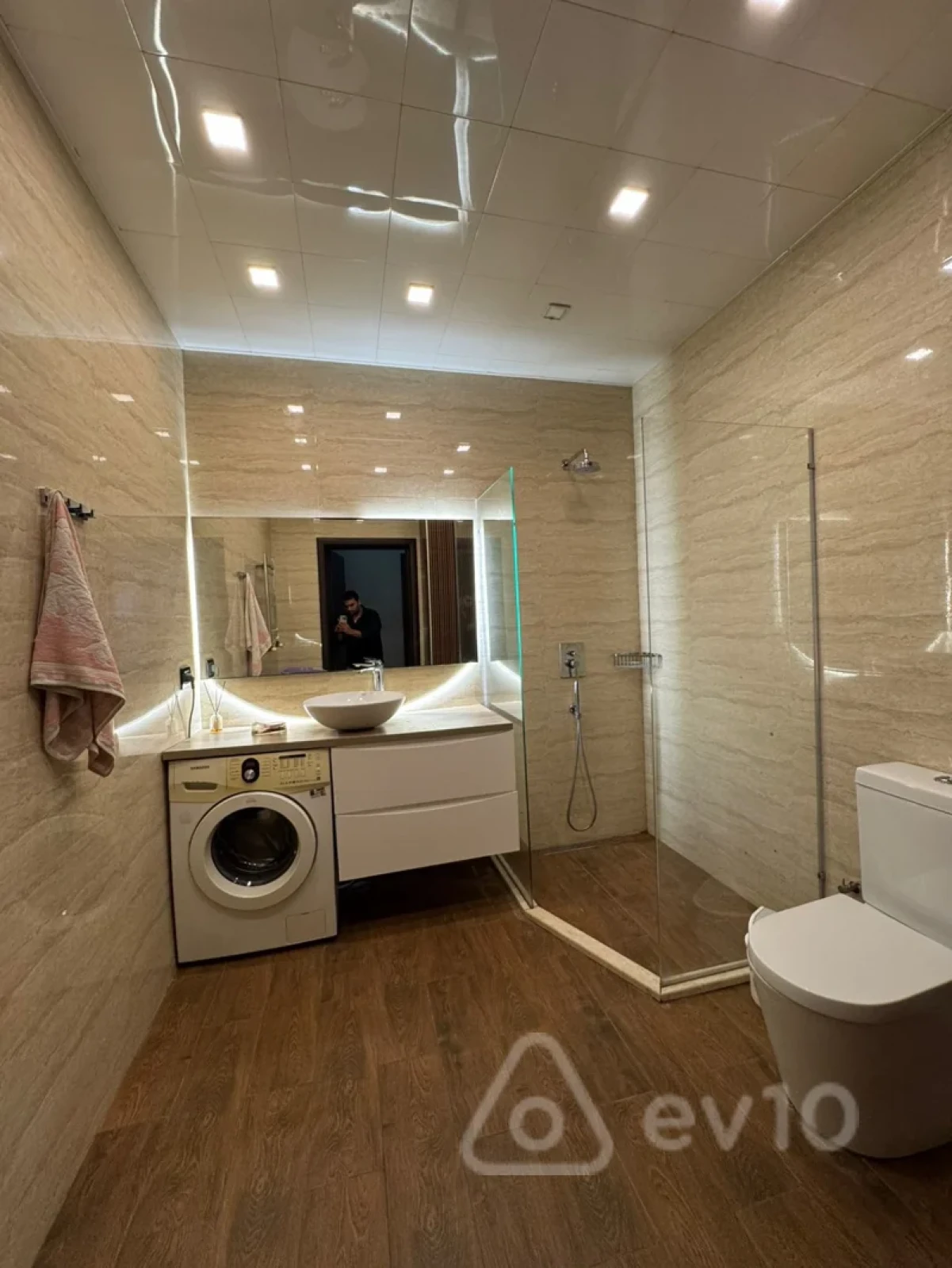 Satılır 3 otaqlı yeni tikili 110 m²