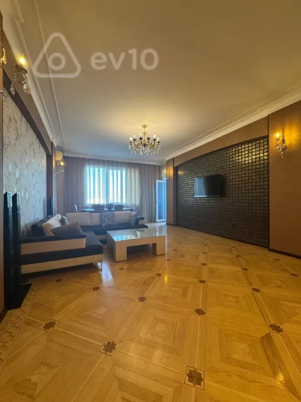Kirayə verilir 3 otaqlı yeni tikili 150 m²