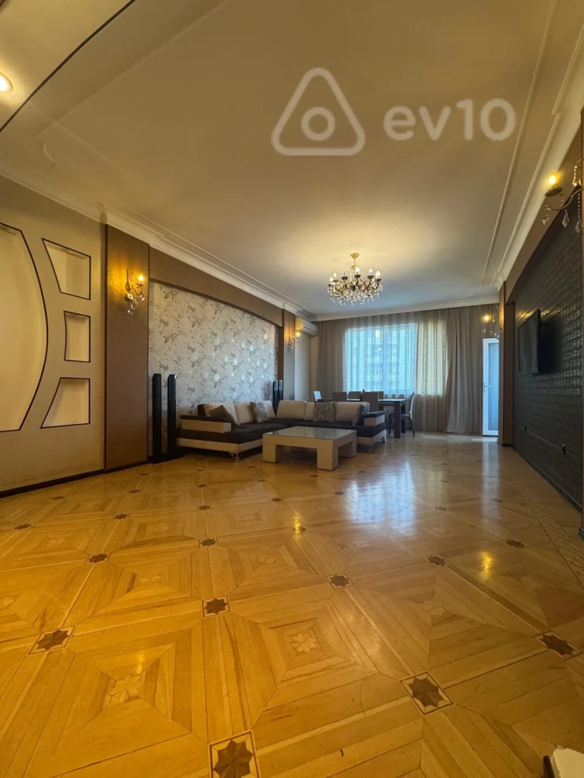 Kirayə verilir 3 otaqlı yeni tikili 150 m²