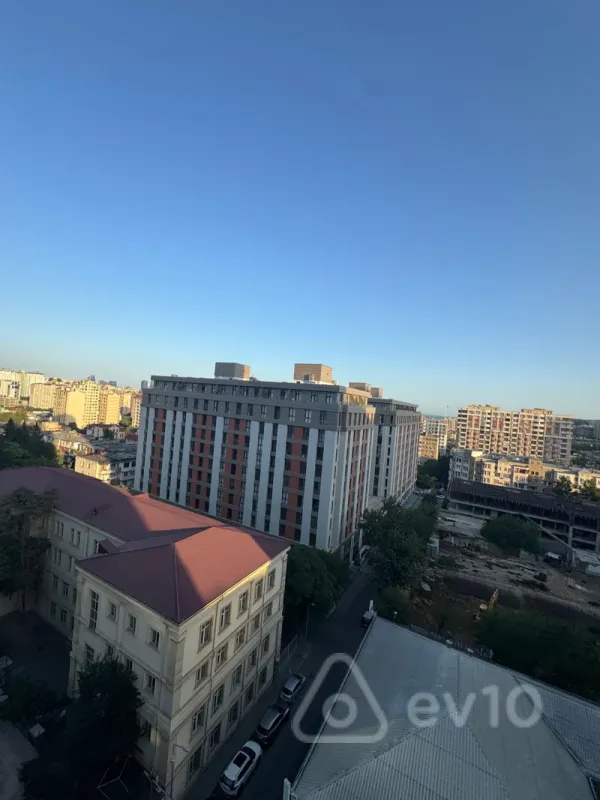 Kirayə verilir 3 otaqlı yeni tikili 150 m²