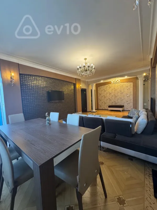 Kirayə verilir 3 otaqlı yeni tikili 150 m²