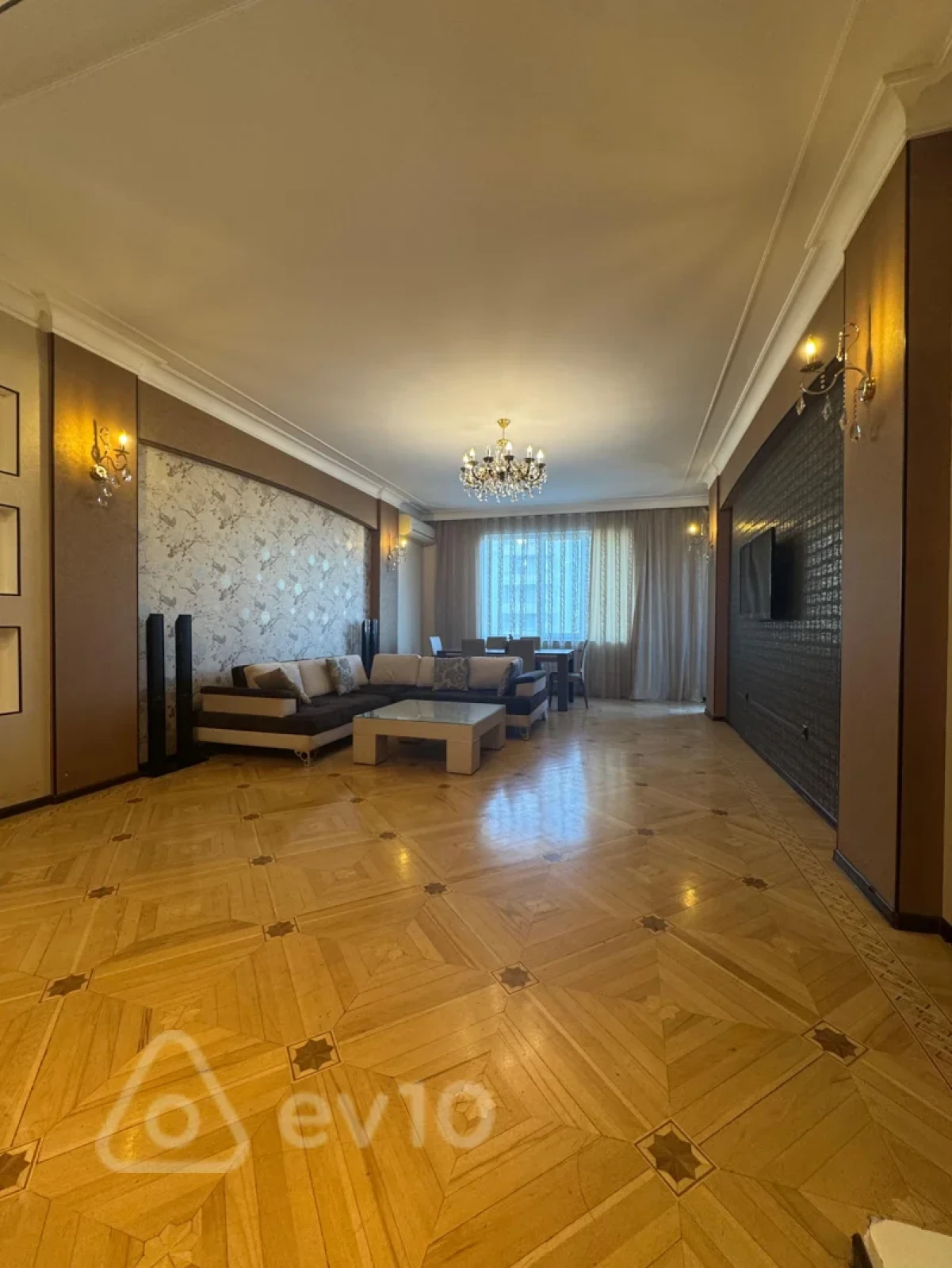 Kirayə verilir 3 otaqlı yeni tikili 150 m²