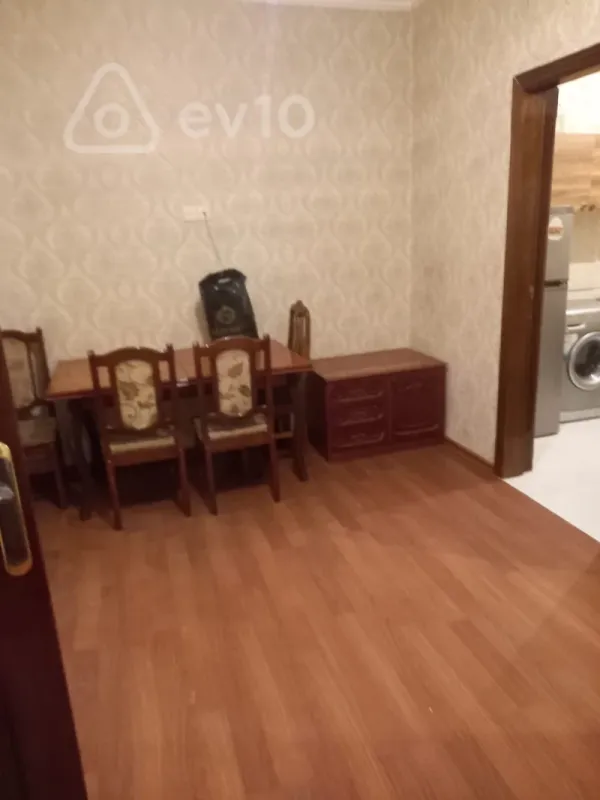 Kirayə verilir 2 otaqlı həyət evi 55 m²
