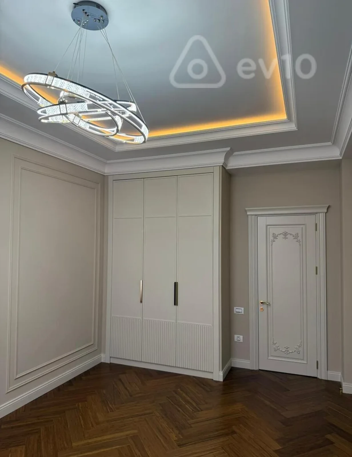 Satılır 4 otaqlı yeni tikili 240 m²