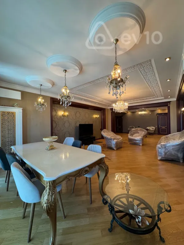 Kirayə verilir 3 otaqlı yeni tikili 220 m²