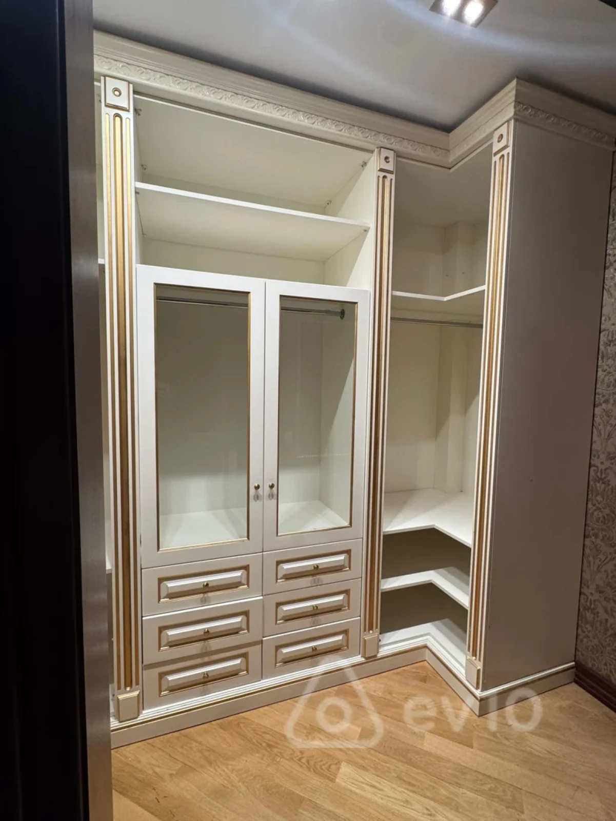 Kirayə verilir 3 otaqlı yeni tikili 220 m²