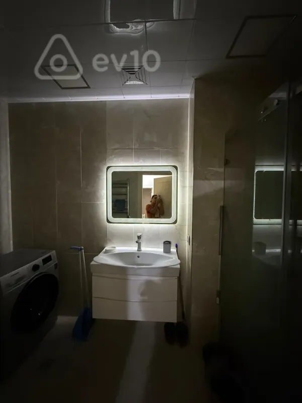 Kirayə verilir 3 otaqlı yeni tikili 95 m²