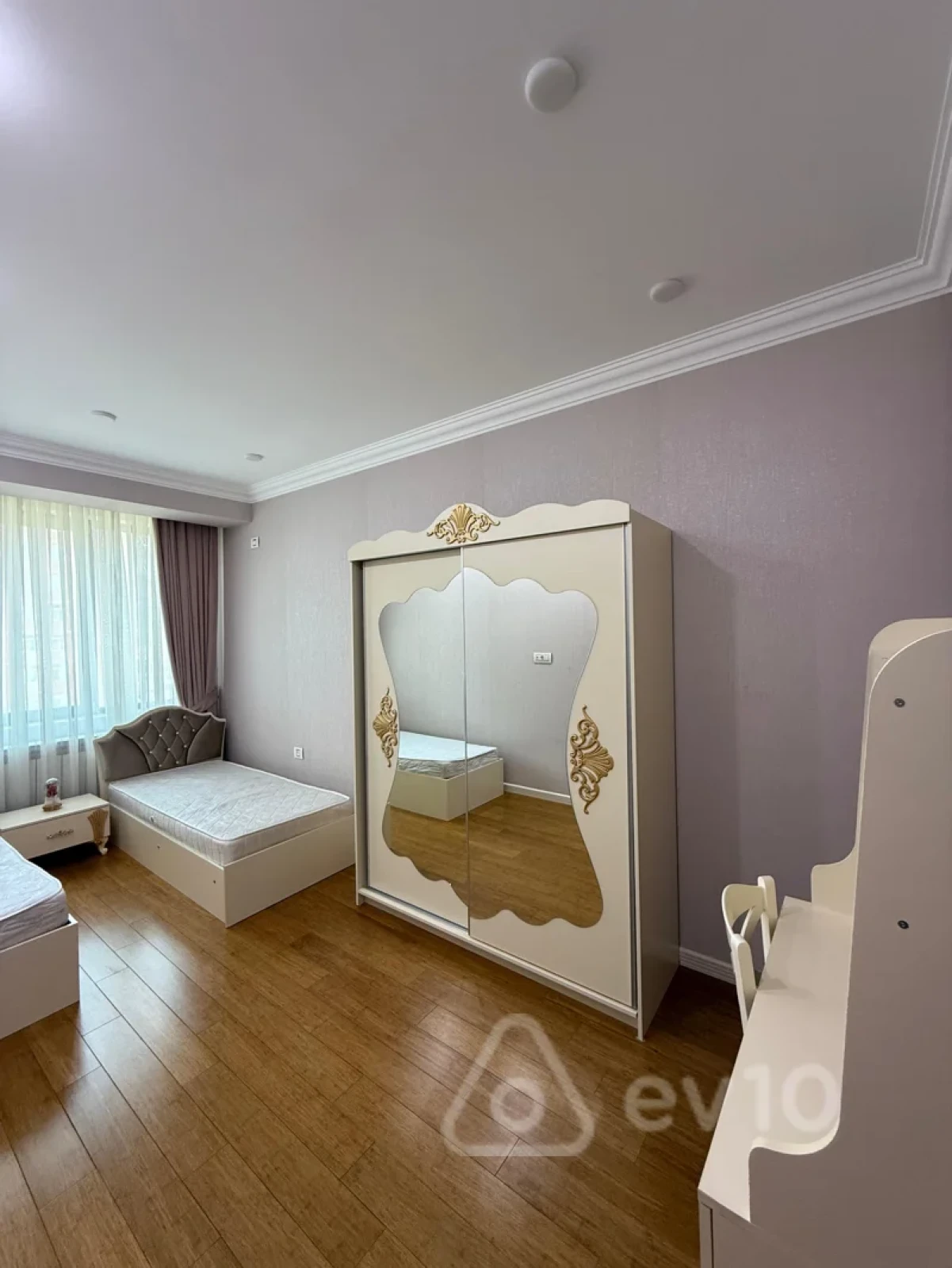 Kirayə verilir 3 otaqlı yeni tikili 95 m²
