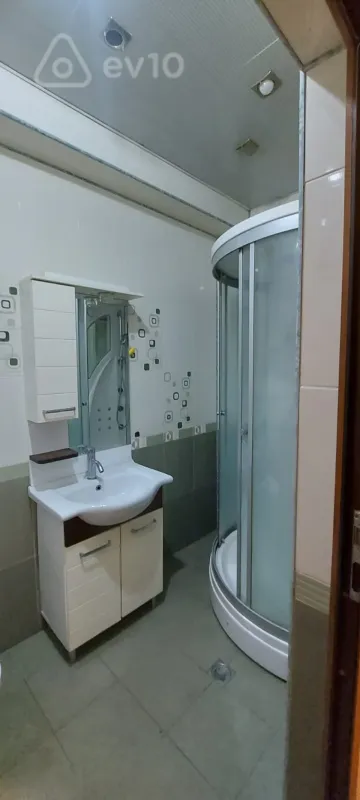 Satılır 2 otaqlı yeni tikili 60 m²