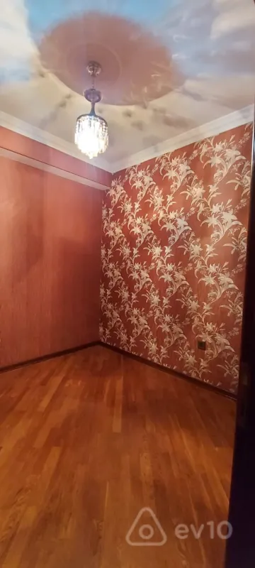 Satılır 2 otaqlı yeni tikili 60 m²