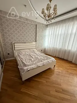 Kirayə verilir 2 otaqlı yeni tikili 70 m²