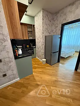 Kirayə verilir 2 otaqlı yeni tikili 70 m²